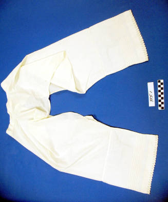 Pantaloon, Crotchless
