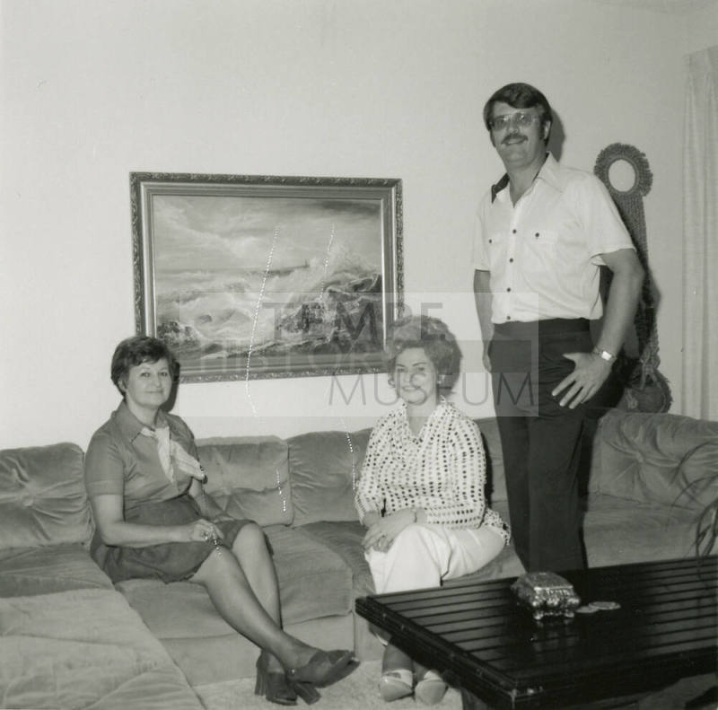 Collecting A Prize - Tempe Daily News - June 1978