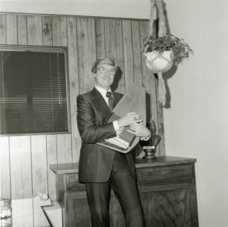 Reverend Likes New Congregation - Tempe Daily News - June 17, 1978