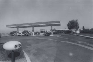 Gordon Shell Gasoline Station - 5125 South Mill Avenue, Tempe, Arizona