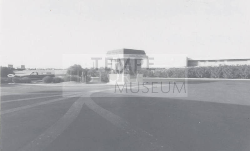 Gordon Shell Gasoline Station - 5125 South  Mill Avenue, Tempe, Arizona