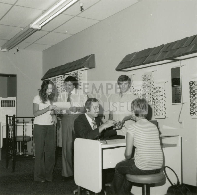 A Boon For One-Stop Shoppers.  - Tempe Daily News, June 23 1978