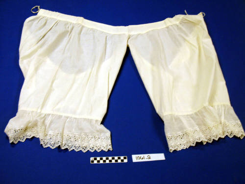 Bloomers, Crotchless