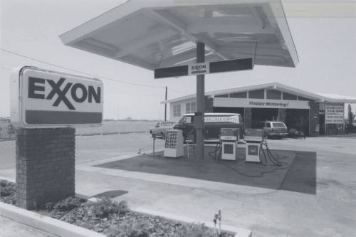Exxon Gasoline Station - 5124 South Mill Avenue, Tempe, Arizona