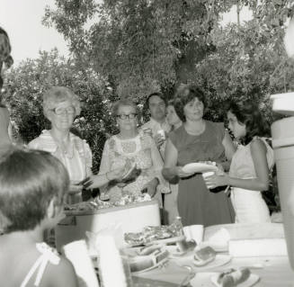 Hungry Bunch. - Tempe Daily News, July 1 1978