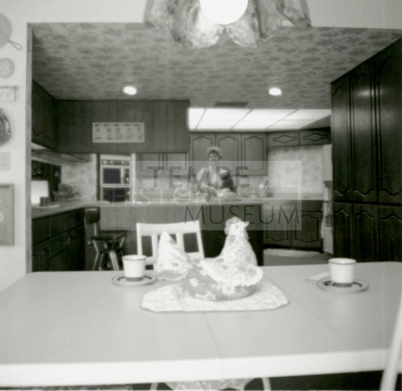 Monie's Kitchen. - Tempe Daily News, July 1 1978