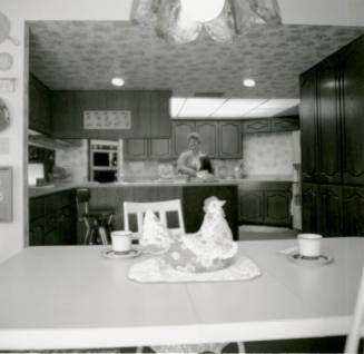Monie's Kitchen. - Tempe Daily News, July 1 1978