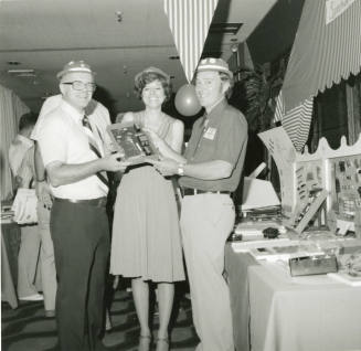 Electronic 'Show Biz' - Tempe Daily News: 28/7/1978
