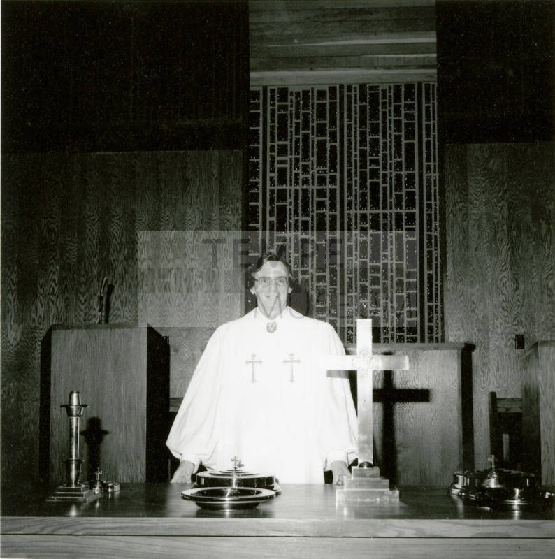 Community Christian Church Sanctuary - Tempe Daily News - July 29, 1978 - (2 of 2)