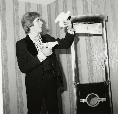 Tempean Starts Tricks Of Trade At Tender Age Of Ten - Tempe Daily News - July 27, 1978