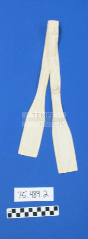 Mens' bow tie