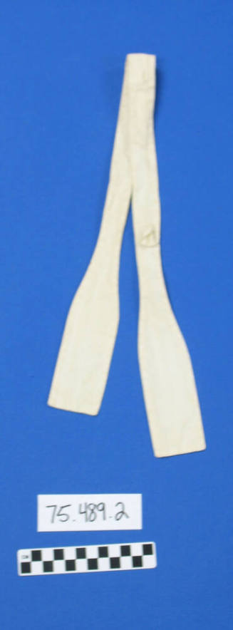 Mens' bow tie