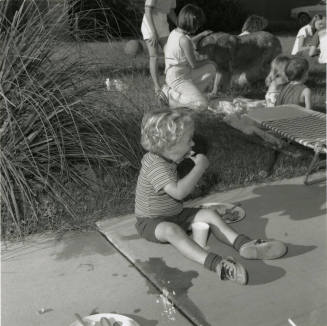 Ummm, Yummy! - Tempe Daily News - April 18, 1978