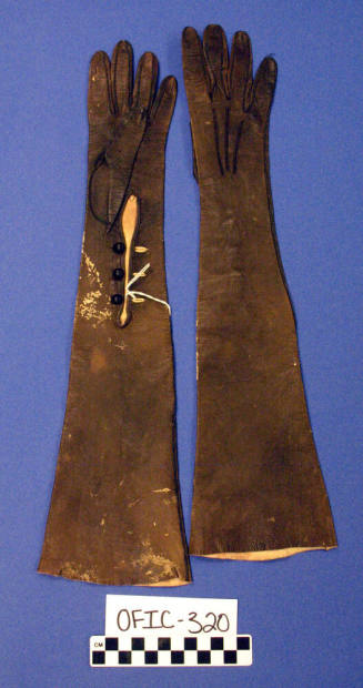 Leather Gloves