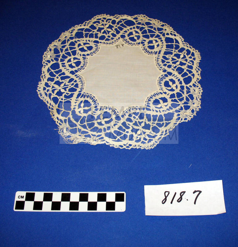 Doily, Round