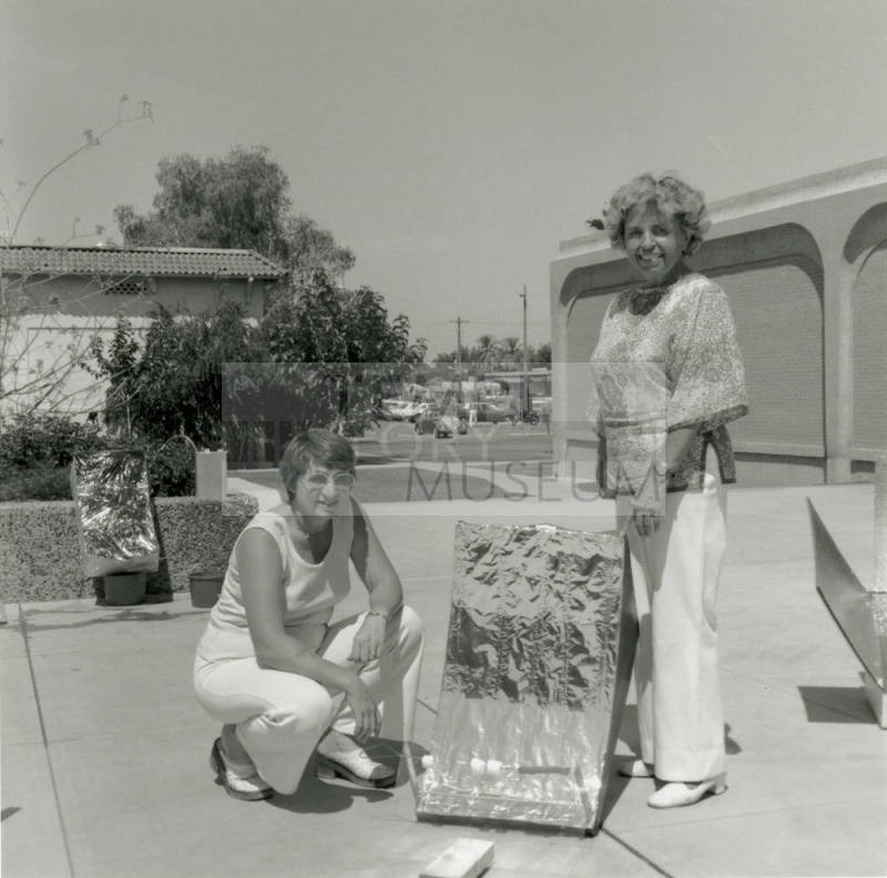 Hot Dog! - Tempe Daily News - August 10, 1978