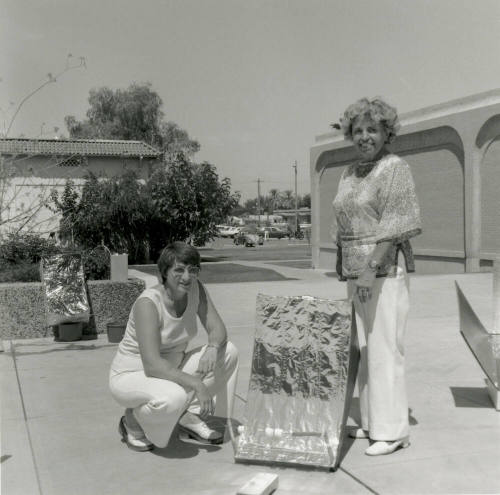 Hot Dog! - Tempe Daily News - August 10, 1978