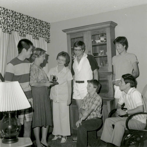 Visitors Entertained - Tempe Daily News - August 11, 1978