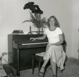 Losing Her Accent - Tempe Daily News - August 17, 1978