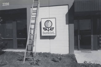 Sunkist Central Citrus Company - 2206 South Priest Drive, Tempe, Arizona