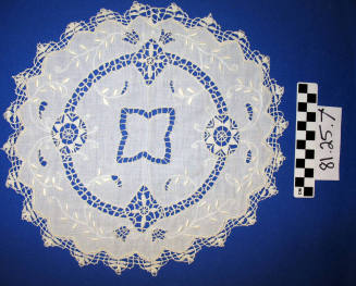 Plate doily