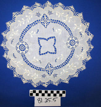 Plate doily
