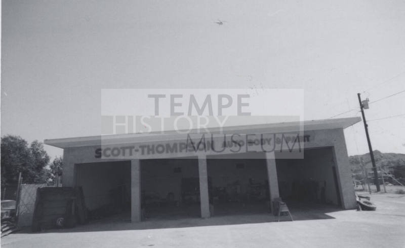 Scott Thompson Auto Body and Paint - 819 E. Princess Drive, Tempe, AZ