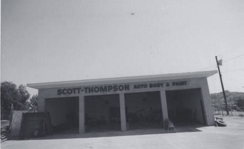 Scott Thompson Auto Body and Paint - 819 E. Princess Drive, Tempe, AZ
