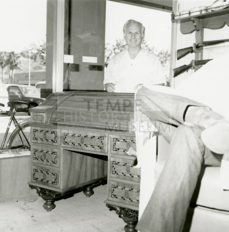Barber's Bargain? - Tempe Daily News - September 15, 1978