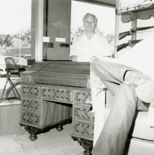 Barber's Bargain? - Tempe Daily News - September 15, 1978