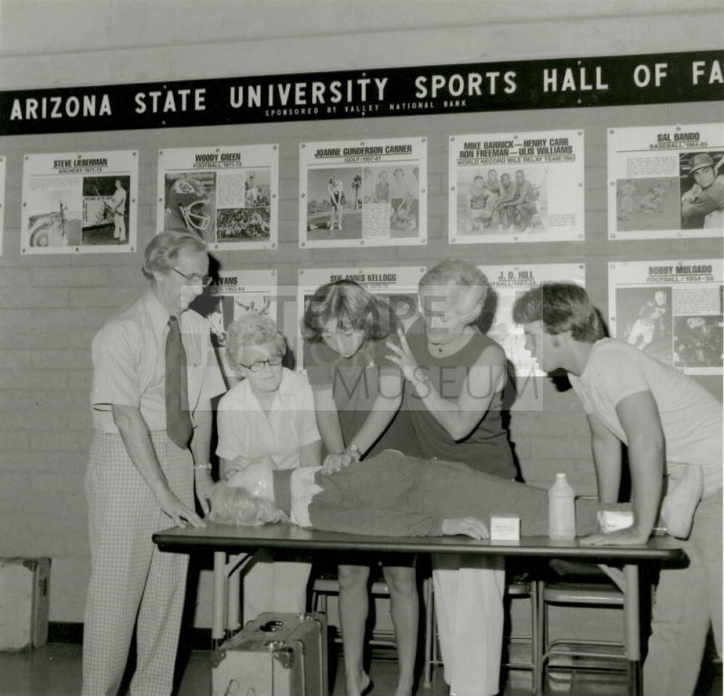 They're Ready For Kickoff Too - Tempe Daily News - September 6, 1978