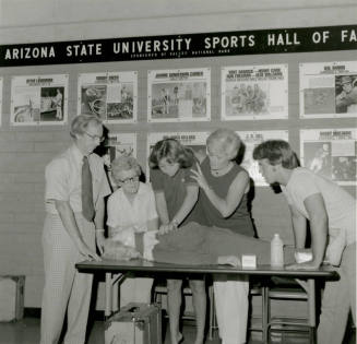 They're Ready For Kickoff Too - Tempe Daily News - September 6, 1978