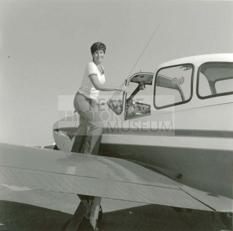 Gal on the Go - Tempe Daily News - September 26, 1978 (1 of 2)
