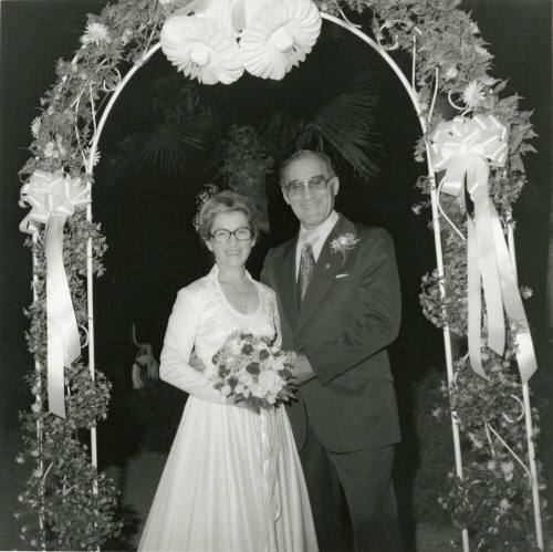 Fiesta Inn Scene Of Garden Nuptials - Tempe Daily News - October 16, 1978 - (1 of 2)
