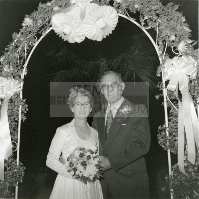 Fiesta Inn Scene Of Garden Nuptials - Tempe Daily News - October 16, 1978 - (2 of 2)