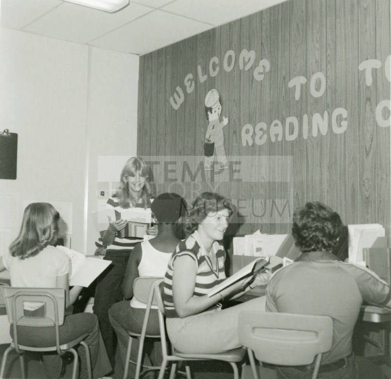 Minus One Tutor - Tempe Daily News - October 11, 1978