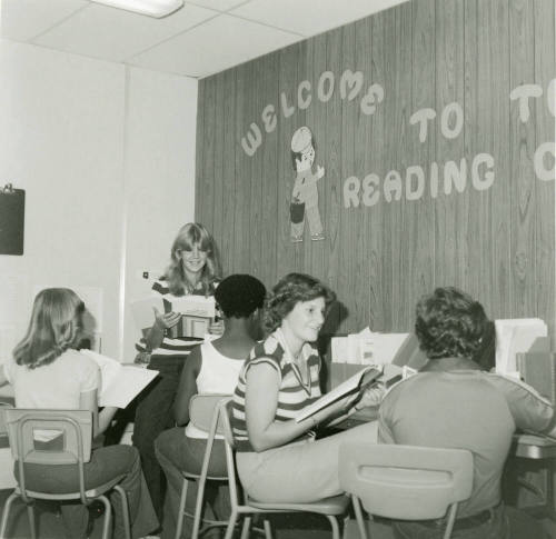 Minus One Tutor - Tempe Daily News - October 11, 1978