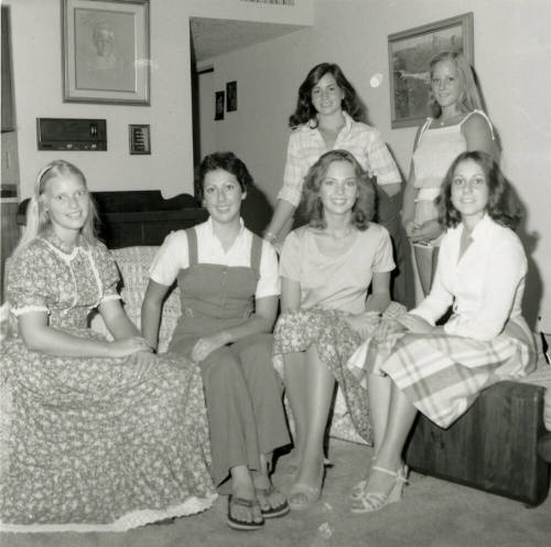 A Pretty Girl. - Tempe Daily News, October 10 1978