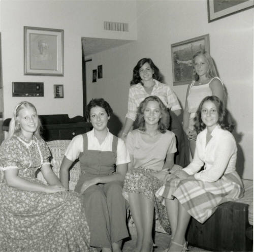 A Pretty Girl. - Tempe Daily News, October 10 1978