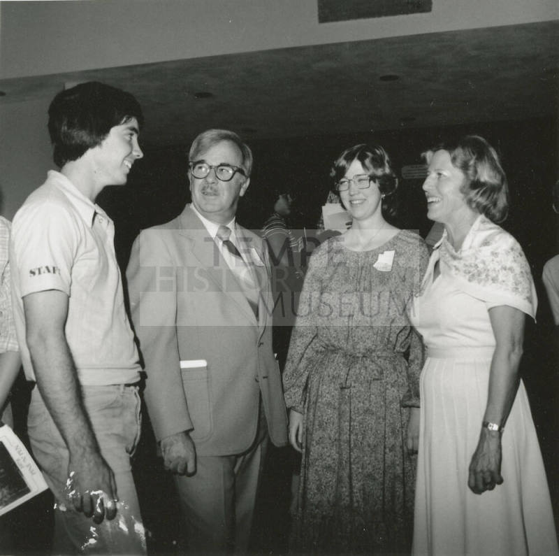 Talking Shop. - Tempe Daily News, October 17 1978