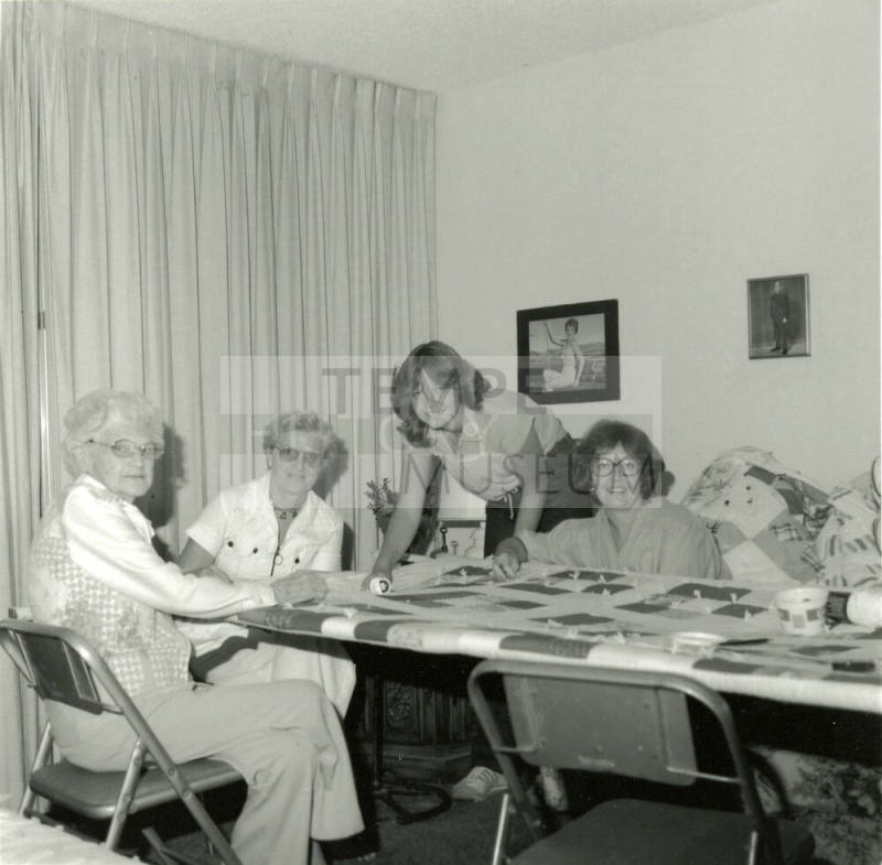 Family Fun. - Tempe Daily News, October 19 1978