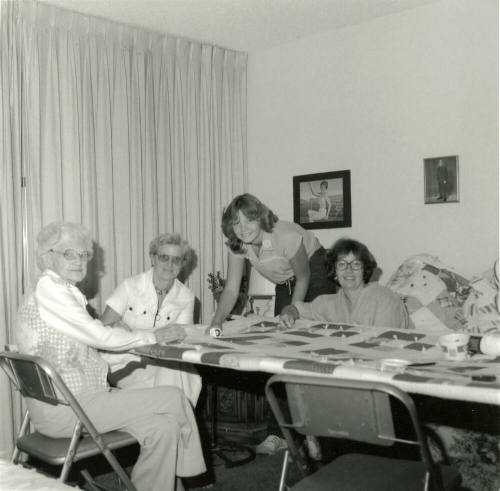 Family Fun. - Tempe Daily News, October 19 1978