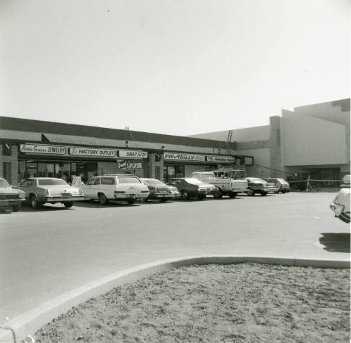 Business Booming. - Tempe Daily News, October 18 1978