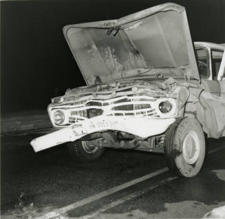 Head-On Collision Hurts Two. - Tempe Daily News, October 16 1978