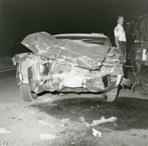 Head-On Collision Hurts Two. - Tempe Daily News, October 16 1978