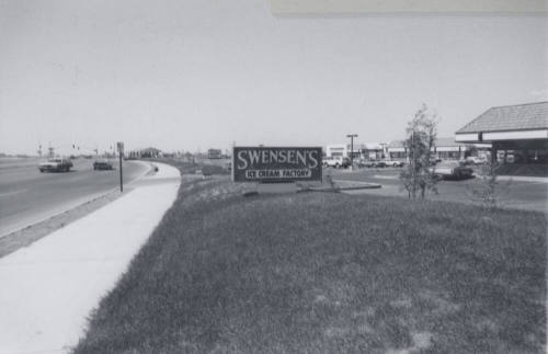 Swensen's Ice Cream Factory - 5004 South Price Road, Tempe, Arizona