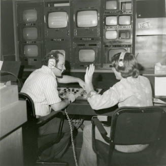 KAET's Cameramen Keep The Show Rolling - All Tied Up On The Job - Tempe Daily News - October 20, 1978 - (2 of 2)