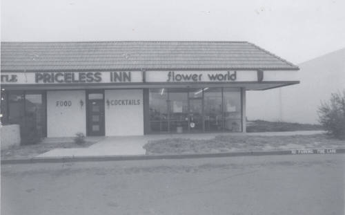 Flower World-Florist Shop - 5012 South Price Road, Tempe, Arizona