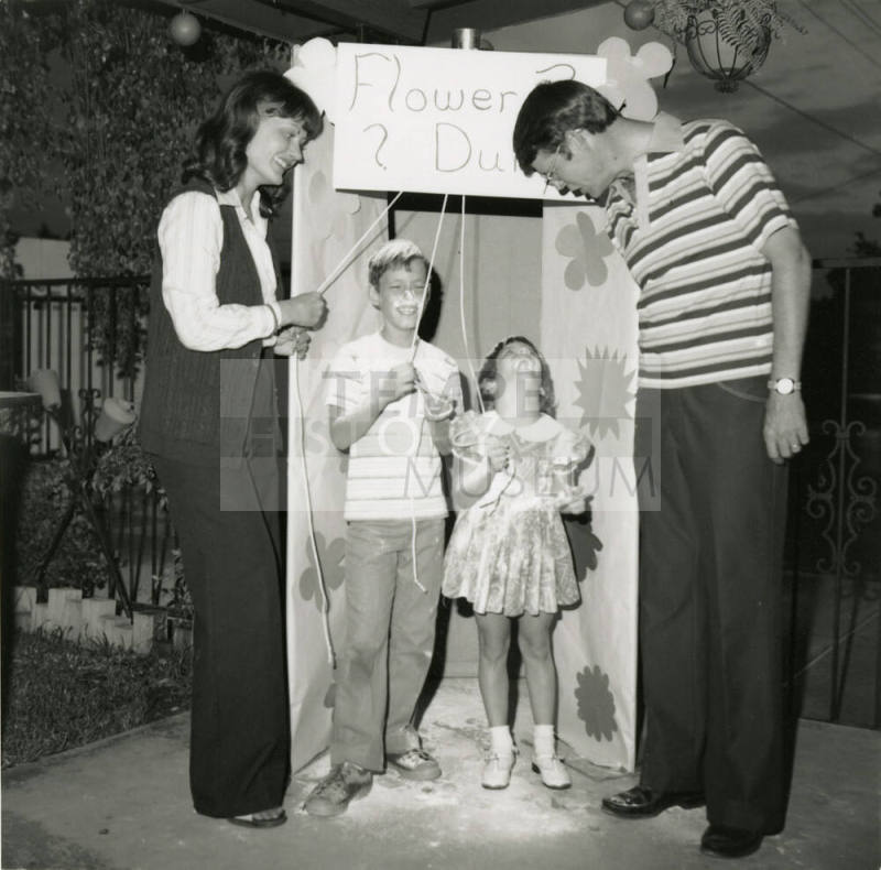 Oh, THAT Kind Of 'Flower'! - Tempe Daily News - October 26, 1978 - (2 of 2)