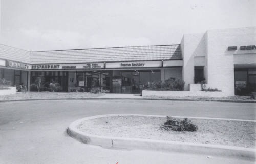 Tempe Price Low Cost Plaza/Store Fronts -5020 South Price Road, Tempe, Arizona